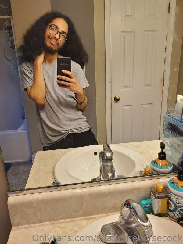 Hope you guys haven't forgot how hot I am