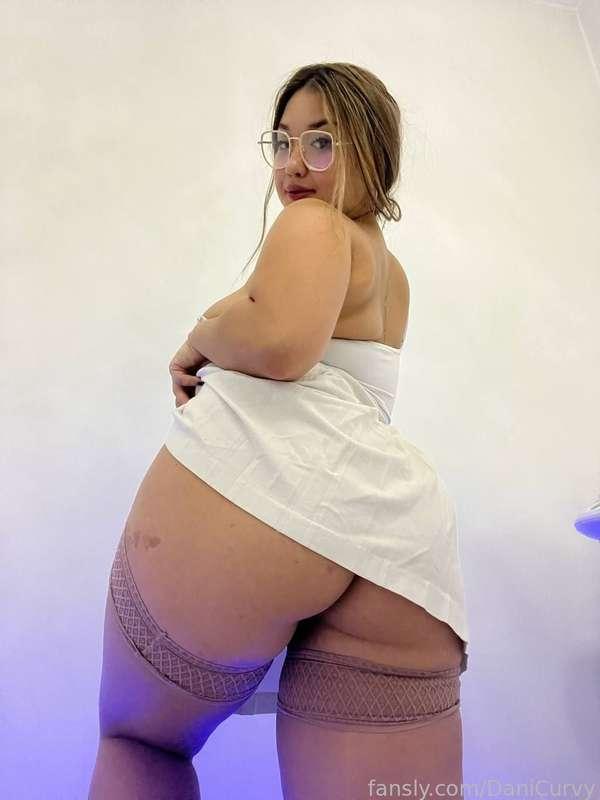 Excuse me, could I borrow your tongue for a few minutes 😻✨


#fyp #bbw #asian #lactation #lactating #bigass #glasses #stockings #pussy #nude