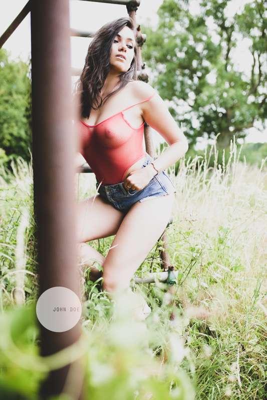 Some hotness from the summer 2 years ago x