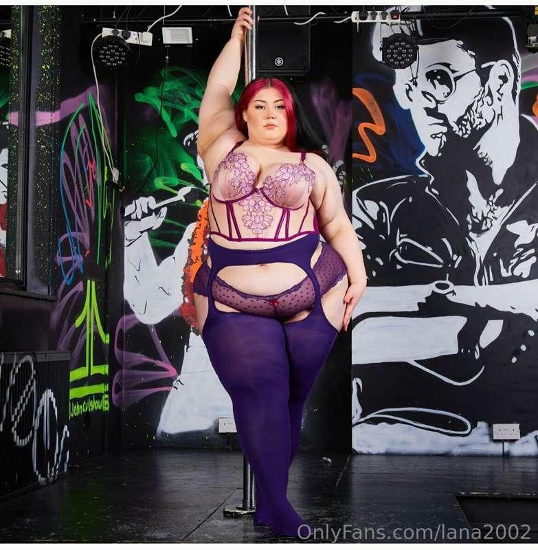 Pics from my first plus size modelling shoot for snag tights..