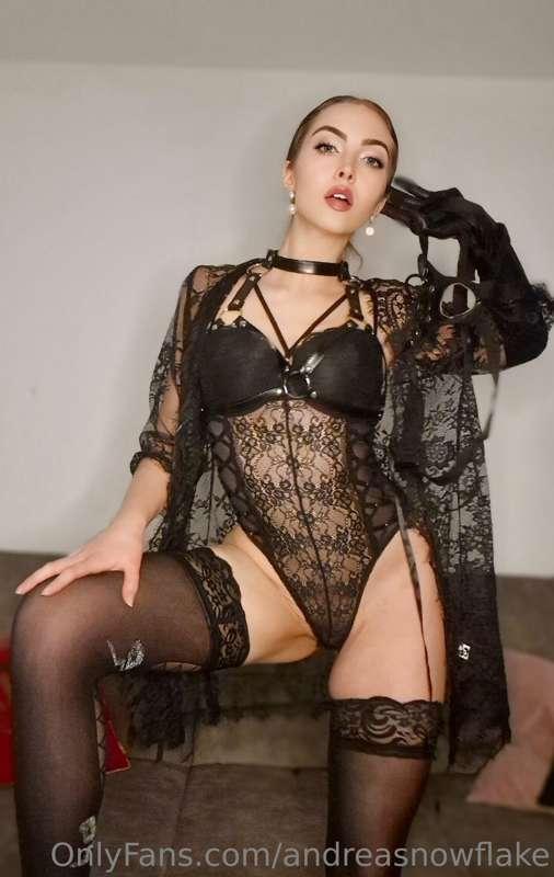 🥀As a sexy mistress, I demand nothing but the best from my s..
