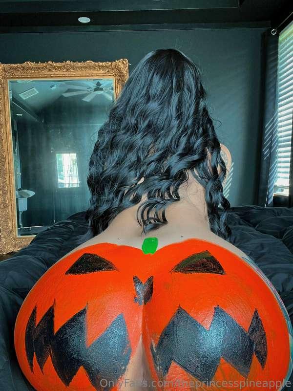 Tongue fck my pumpkin pie asshole😉