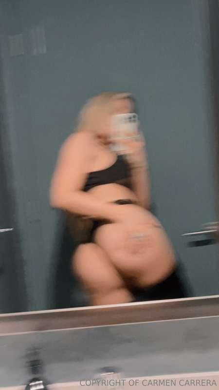 smack, grip and bite my ass 💋