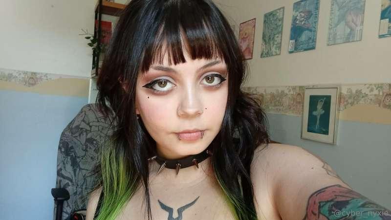 accidentally cut my bangs wayyy too short D: