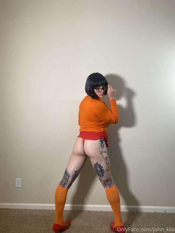 Here’s my sexy Velma costume from halloween, I hope you like..