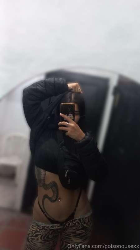 Hi baby. Can you make me happy today? 🤭🥰