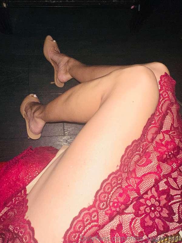 There’s no crying on OF! 😈👠👠🥀