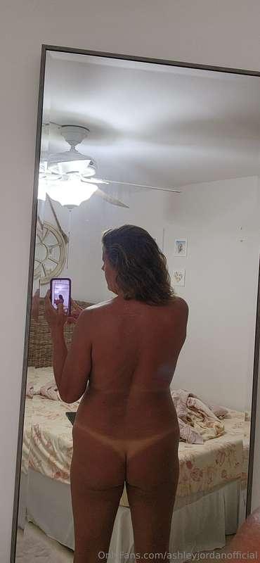Do I look glorious from the back? 🙈
