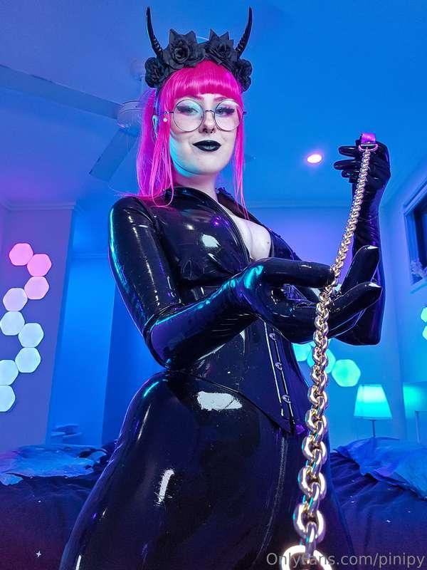 Which one of you is going to shine my latex?