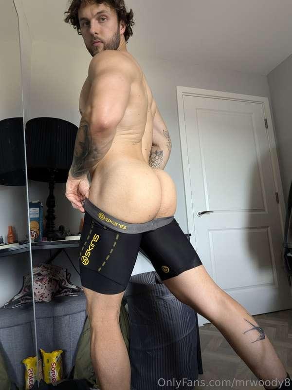 Best ass you have seen ? Comment below your opinion 🍑😜💦💦