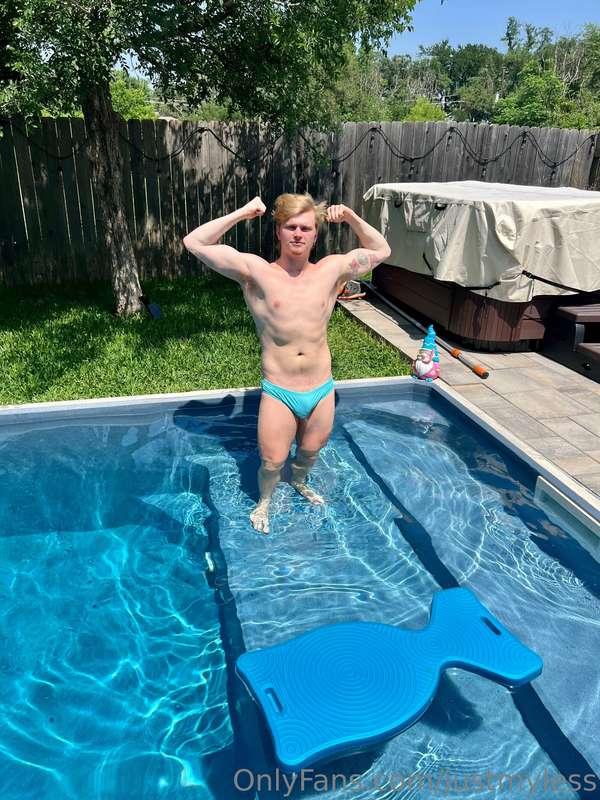 Pool day how wants to join? 🫣