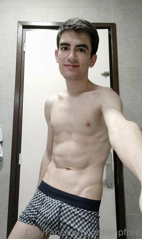 ¡¡¡Hola NiñosPoller!!!😏

Estoy respondiendo todos vuestros m..