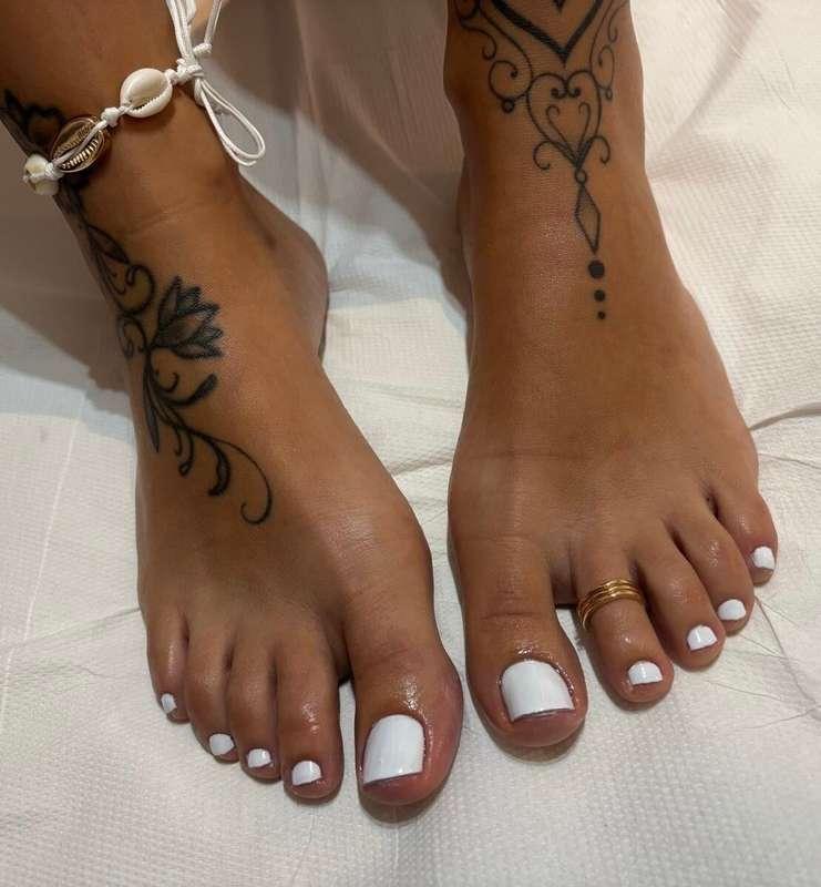 Nuovo smalto sui piedi😏New foot nail polish 😏