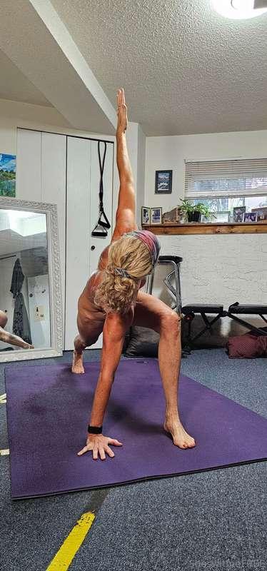 Great LIVE NAKED WORKOUT for VIP this morning. @sheswitme JO..