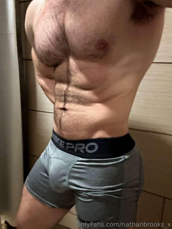 Sweaty Gym Sesh - Meet me in the Lockerroom?