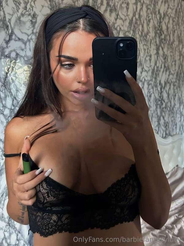 Help me unbox this beaaautiful lingerie set I just got in th..