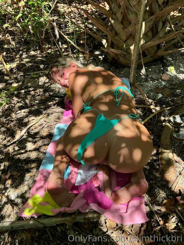 Will you fuck me in the middle of nowhere?😈