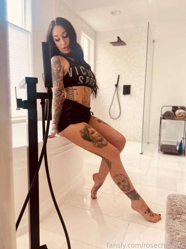 I want your lips to explore my body all day 🫦💦

#fyp #tatted #alt #gamergirl #waifu #sexy #ass #pussy #bigtits 
