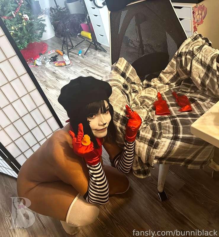 bunniblack image #0
