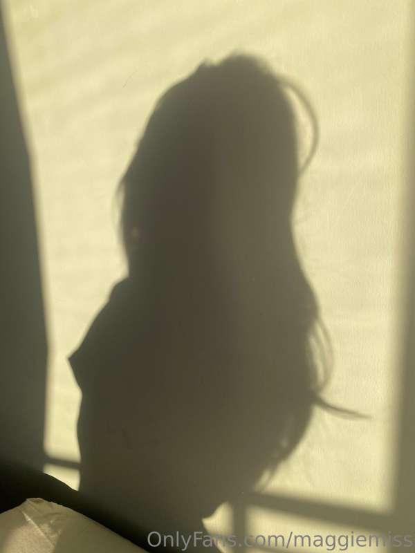 Golden shadow ☀️