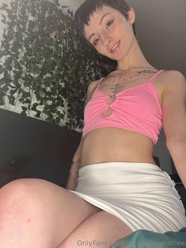 I want to show you moreee, but you have to let me 😈🖤 Come to..