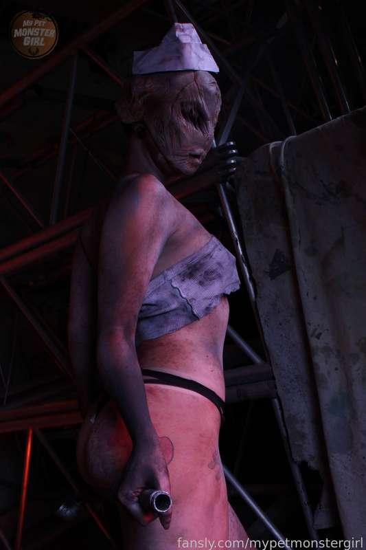 mypetmonstergirl image #3