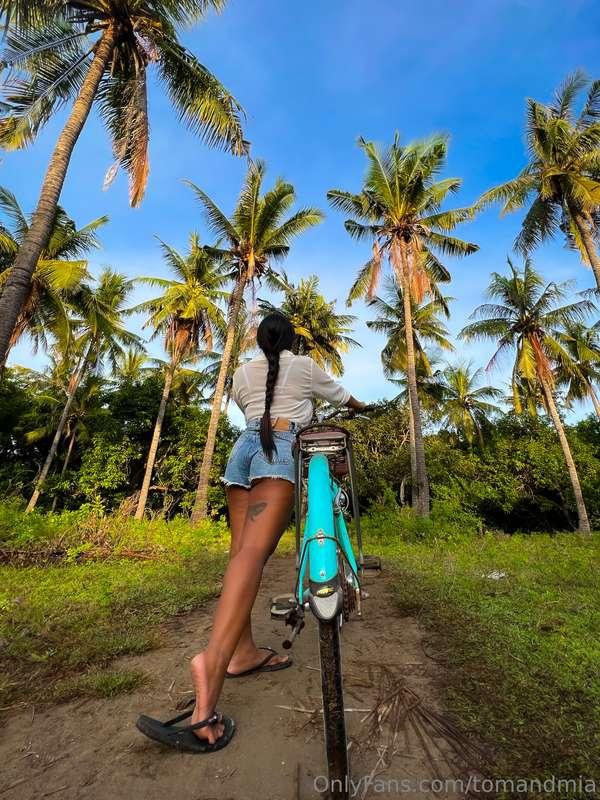 I miss my island life 🌴