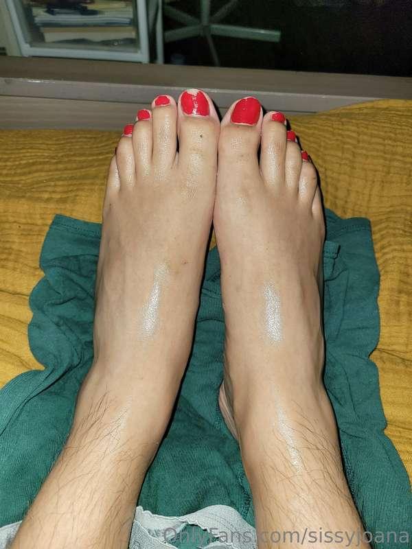 Should I make a footjob video?