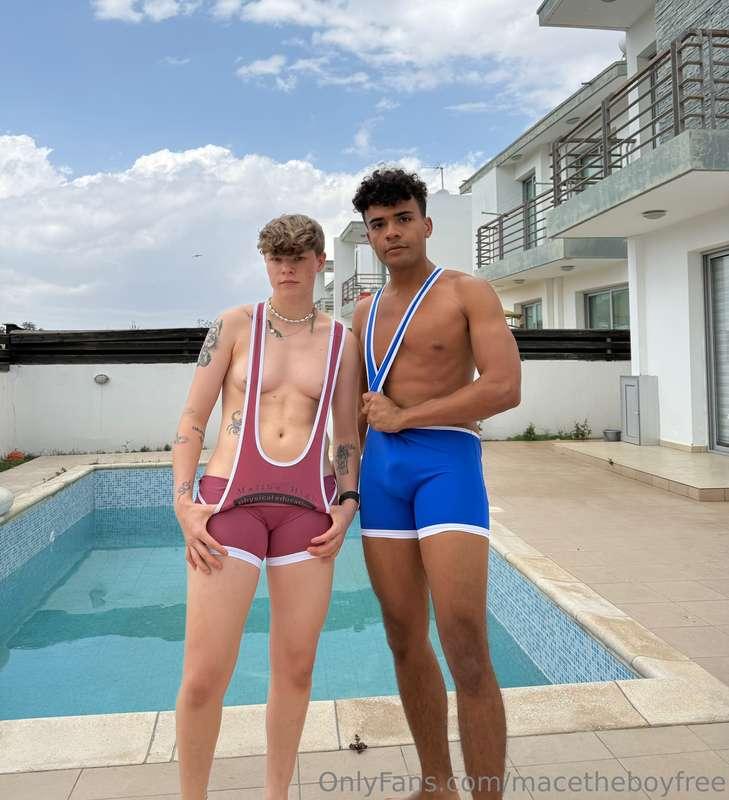 Wanna wrestle with us? 😉 @luistwinkyy 