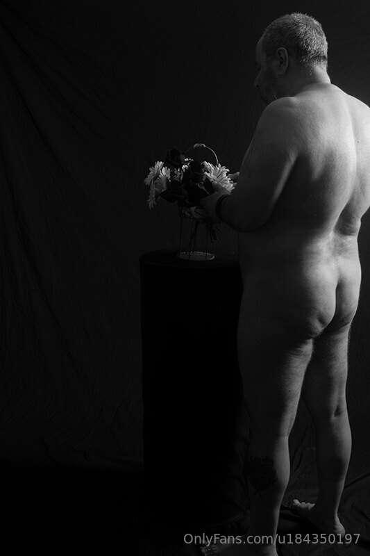Nude with flowers2023Reminder: I recently published a photog..