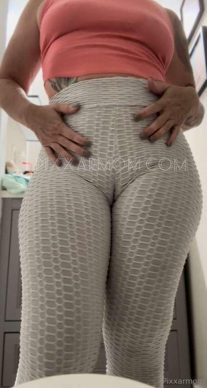 You like camel toe? 😈