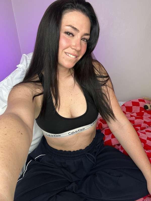 feeling flirty, are you online? 