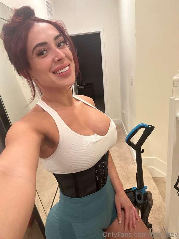 right after my workout, so ready for you💦💦