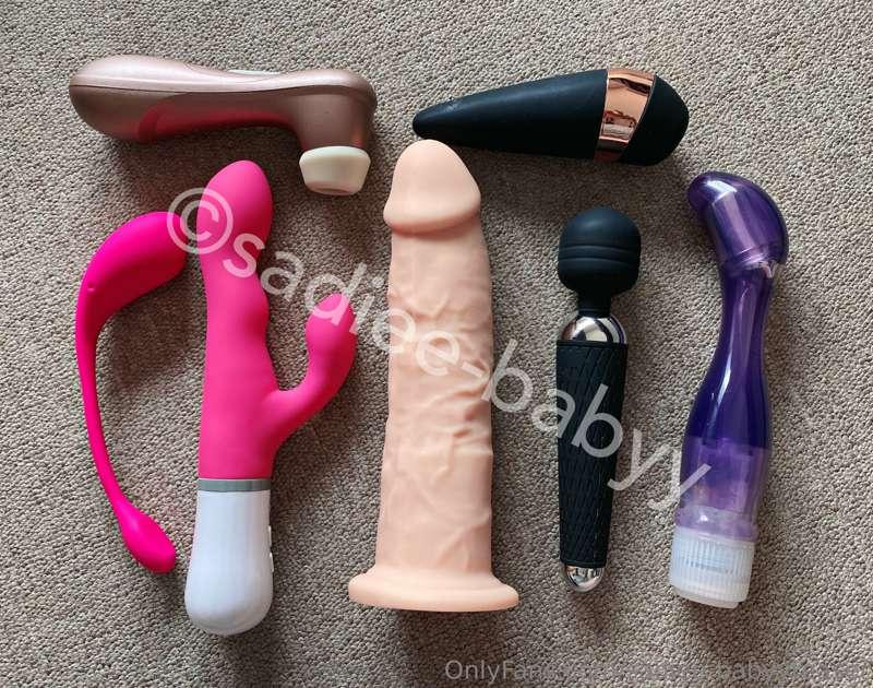 Want to unlock daily NSFW content? Over 4500 videos + photos..