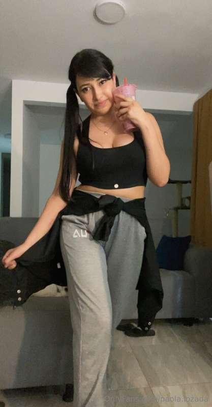 would you have a drink with me after a jog🥤🏃‍♀️😉