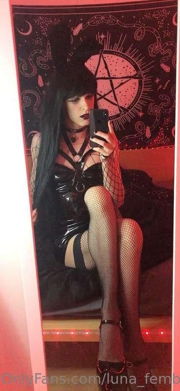 luna_femboy image #2