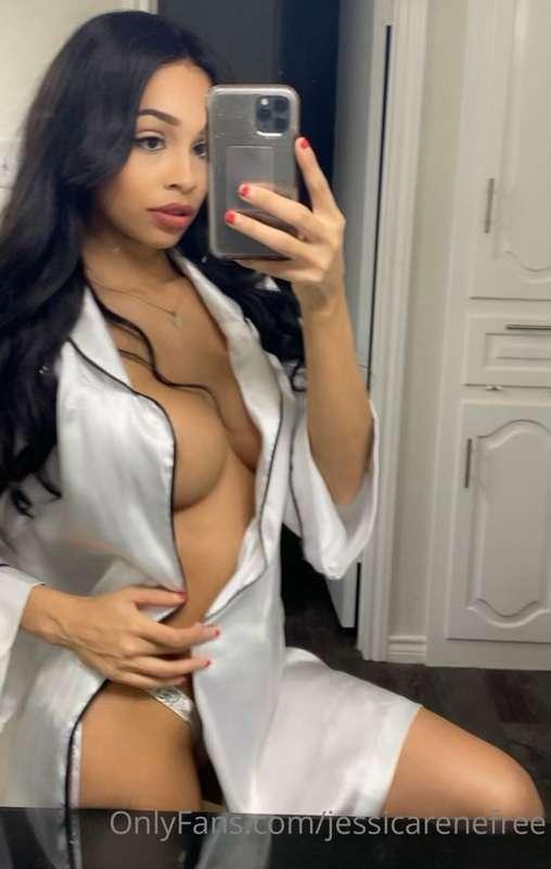 Let me know how hot 🥵 was my newest video in the dms babe 😘 ..