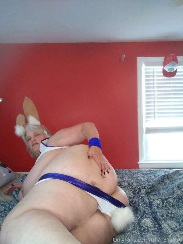 My pussy is so hot 🔥🔥  I'm waiting for a big hot cock to ins..