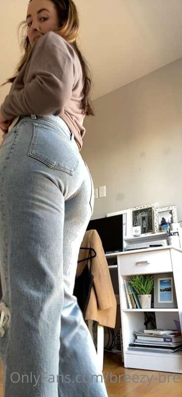 How’s the new jeans look?