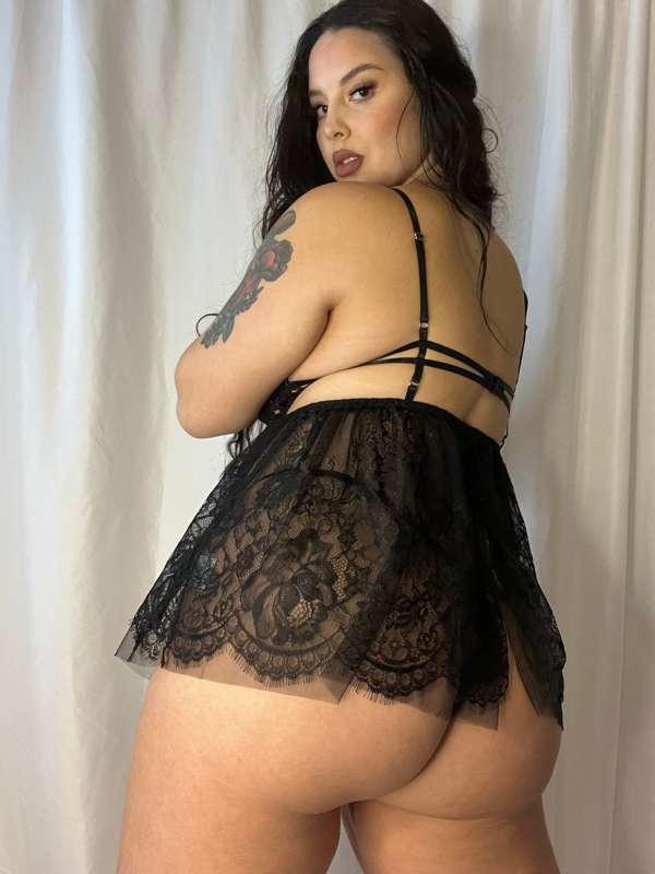 cinthya_larose image #0