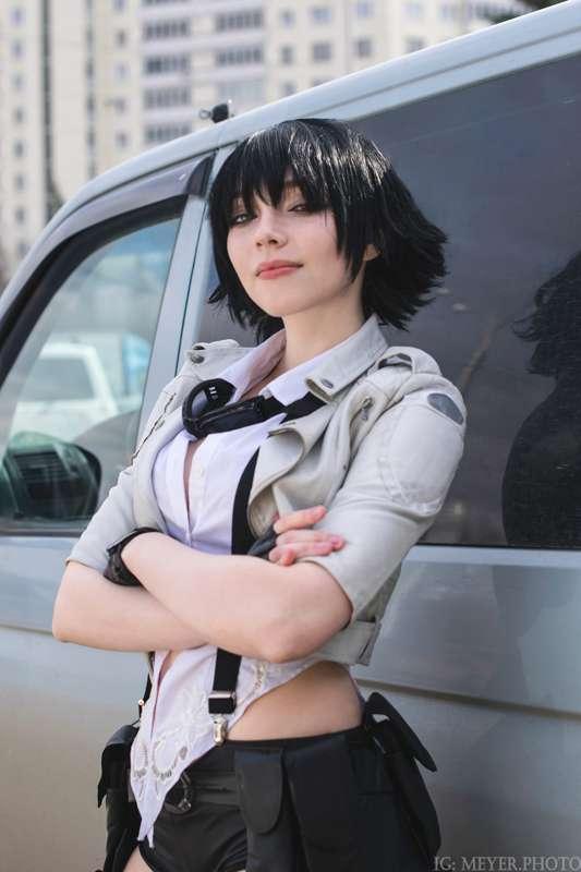 HQ Lady 