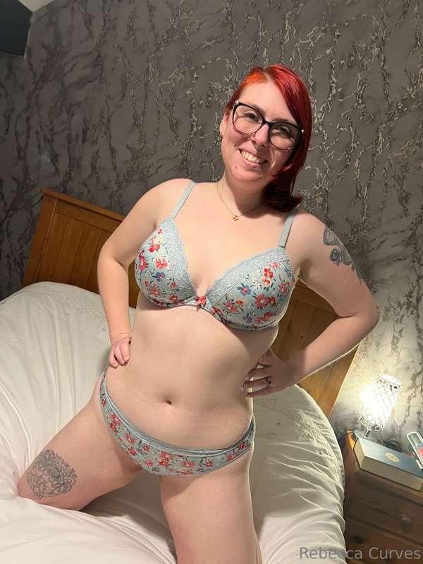 Just a few pics of a willing slut who loves to fuck 😜 I also..