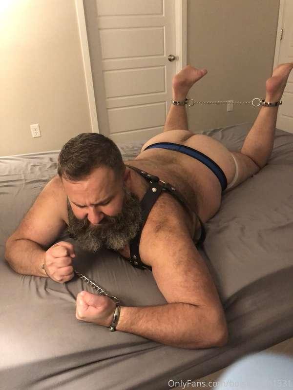 Daddy wants more restraints please???