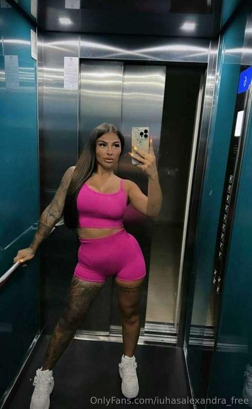 Nu iti mai imagina. Intră pe VIP și vezi 🤤🧡🤤@iuhasalexandra_..