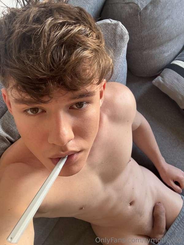 brush my teeth with me 😌