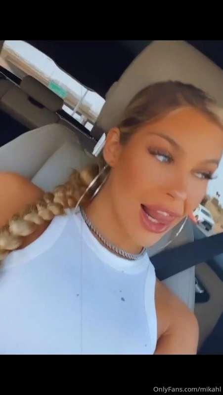Do you want to bite it😝😝