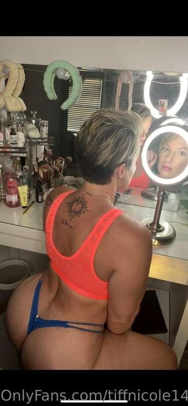 👀🍑