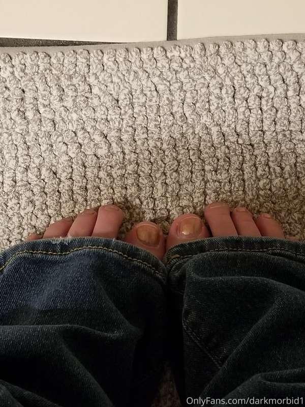 I know you're thankful for me and my feet. Time to show how ..