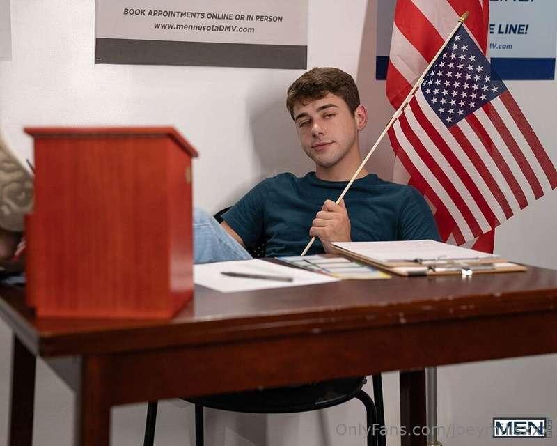 Did you all do your civic duty and vote? 🗳️ 