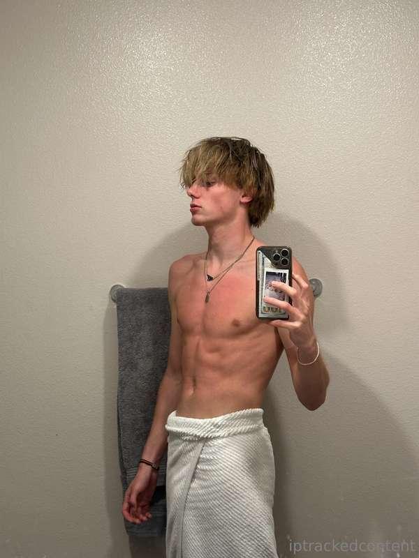 make me smile? dm me